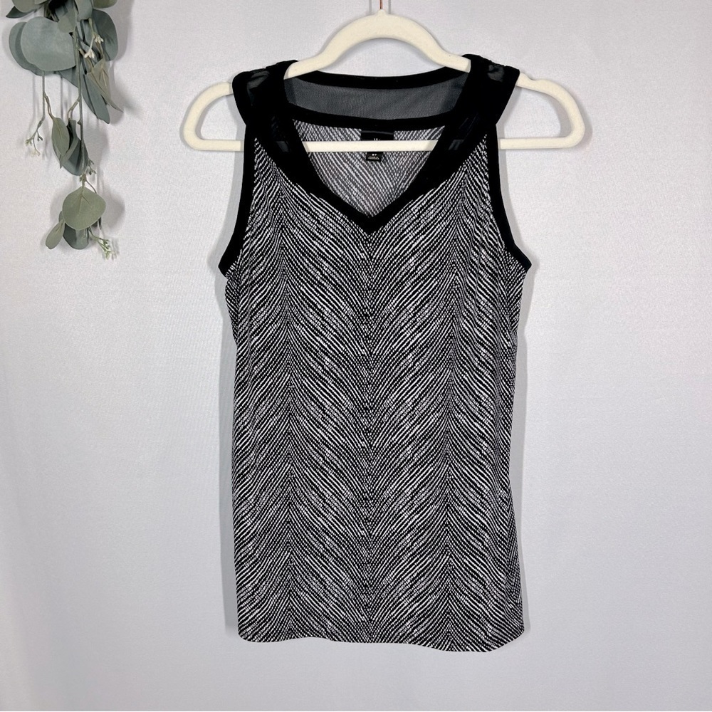 Worthington | V Neck Tank Top White Black Mesh Patterned Women’s Size ST